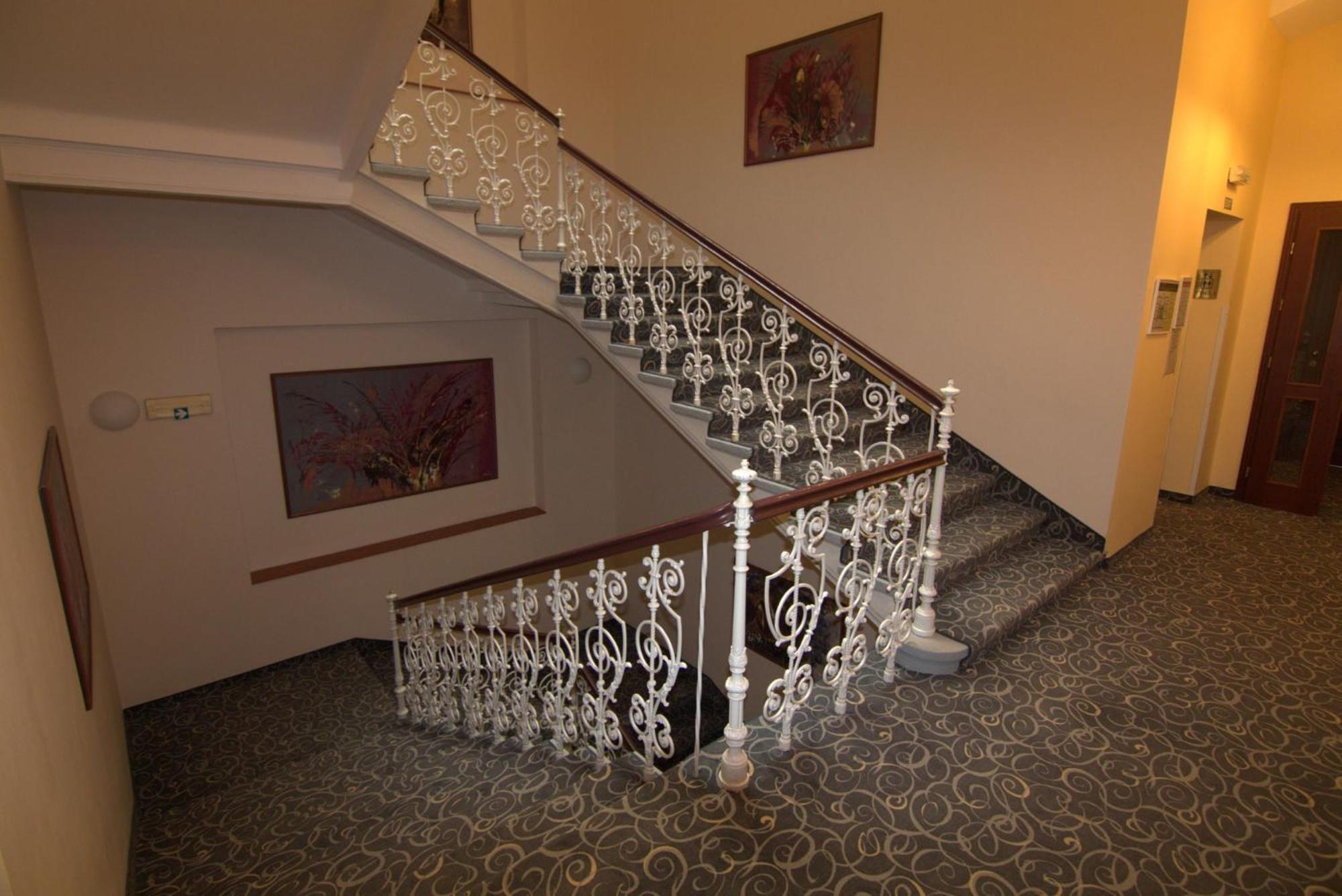 Hotel Westend Marianske Lazne Luaran gambar